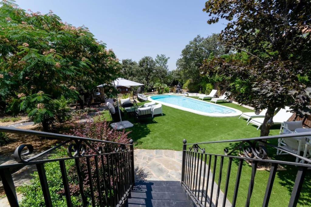 La Amapola Villa Valdemorillo Exterior photo